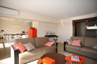 Cannes Rentals, rental apartments and houses in Cannes, France, copyrights John and John Real Estate, picture Ref 076-13