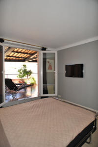 Cannes Rentals, rental apartments and houses in Cannes, France, copyrights John and John Real Estate, picture Ref 109-15