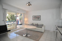 Cannes Rentals, rental apartments and houses in Cannes, France, copyrights John and John Real Estate, picture Ref 113-09