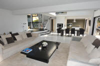 Cannes Rentals, rental apartments and houses in Cannes, France, copyrights John and John Real Estate, picture Ref 157-34
