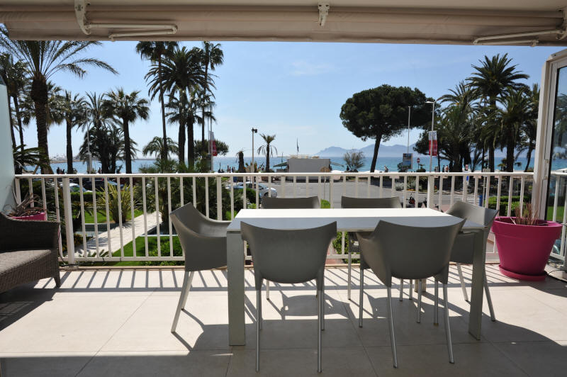Cannes Rentals, rental apartments and houses in Cannes, France, copyrights John and John Real Estate, picture Ref 158-01