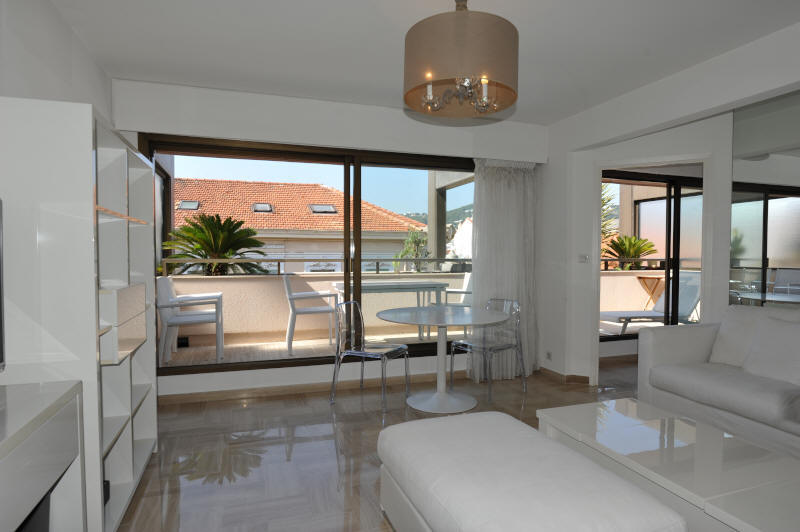 Cannes Rentals, rental apartments and houses in Cannes, France, copyrights John and John Real Estate, picture Ref 178-08