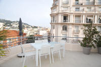 Cannes Rentals, rental apartments and houses in Cannes, France, copyrights John and John Real Estate, picture Ref 208-01