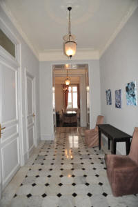 Cannes Rentals, rental apartments and houses in Cannes, France, copyrights John and John Real Estate, picture Ref 233-19