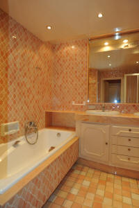Cannes Rentals, rental apartments and houses in Cannes, France, copyrights John and John Real Estate, picture Ref 264-14