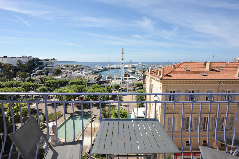 Cannes Rentals, rental apartments and houses in Cannes, France, copyrights John and John Real Estate, picture Ref 265-03