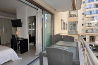 Cannes Rentals, rental apartments and houses in Cannes, France, copyrights John and John Real Estate, picture Ref 268-19