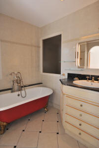 Cannes Rentals, rental apartments and houses in Cannes, France, copyrights John and John Real Estate, picture Ref 285-22