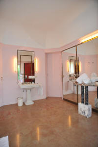 Cannes Rentals, rental apartments and houses in Cannes, France, copyrights John and John Real Estate, picture Ref 354-28