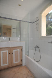 Cannes Rentals, rental apartments and houses in Cannes, France, copyrights John and John Real Estate, picture Ref 398-12