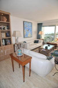 Cannes Rentals, rental apartments and houses in Cannes, France, copyrights John and John Real Estate, picture Ref 423-07