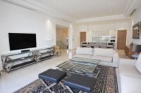 Cannes Rentals, rental apartments and houses in Cannes, France, copyrights John and John Real Estate, picture Ref 033-09
