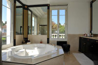 Cannes Rentals, rental apartments and houses in Cannes, France, copyrights John and John Real Estate, picture Ref 053-26