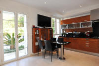 Cannes Rentals, rental apartments and houses in Cannes, France, copyrights John and John Real Estate, picture Ref 053-32