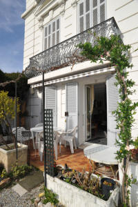 Cannes Rentals, rental apartments and houses in Cannes, France, copyrights John and John Real Estate, picture Ref 055-03