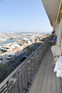 Cannes Rentals, rental apartments and houses in Cannes, France, copyrights John and John Real Estate, picture Ref 077-01