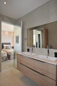 Cannes Rentals, rental apartments and houses in Cannes, France, copyrights John and John Real Estate, picture Ref 093-27