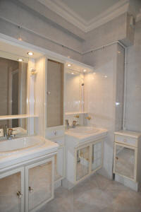 Cannes Rentals, rental apartments and houses in Cannes, France, copyrights John and John Real Estate, picture Ref 107-05