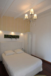 Cannes Rentals, rental apartments and houses in Cannes, France, copyrights John and John Real Estate, picture Ref 143-16