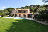 Cannes Rentals, rental apartments and houses in Cannes, France, copyrights John and John Real Estate, picture Ref 179-06