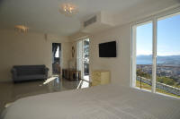 Cannes Rentals, rental apartments and houses in Cannes, France, copyrights John and John Real Estate, picture Ref 179-25