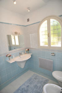 Cannes Rentals, rental apartments and houses in Cannes, France, copyrights John and John Real Estate, picture Ref 180-02