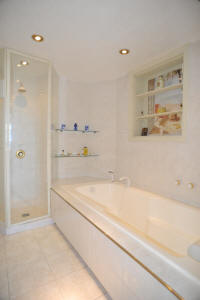 Cannes Rentals, rental apartments and houses in Cannes, France, copyrights John and John Real Estate, picture Ref 216-30