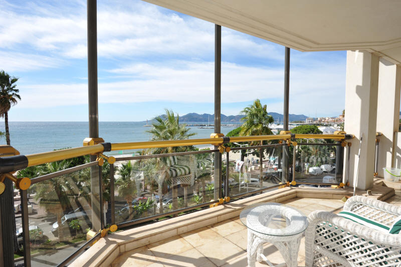Cannes Rentals, rental apartments and houses in Cannes, France, copyrights John and John Real Estate, picture Ref 288-03