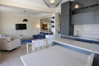 Cannes Rentals, rental apartments and houses in Cannes, France, copyrights John and John Real Estate, picture Ref 327-11
