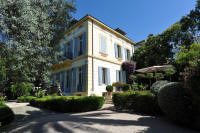 Cannes Rentals, rental apartments and houses in Cannes, France, copyrights John and John Real Estate, picture Ref 332-05