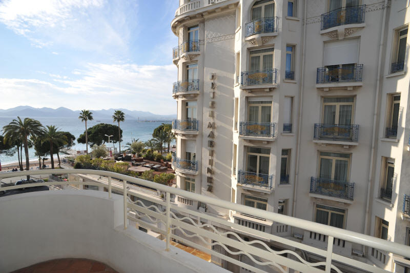 Cannes Rentals, rental apartments and houses in Cannes, France, copyrights John and John Real Estate, picture Ref 420-01
