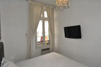 Cannes Rentals, rental apartments and houses in Cannes, France, copyrights John and John Real Estate, picture Ref 437-07